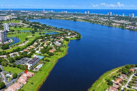 Townhouse in West Palm Beach, Florida 3 bedrooms, 167.22 sq.m. № 2390071 - photo 29