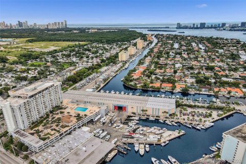 Copropriété à vendre à North Miami, Floride: 2 chambres, 97.55 m2 № 1861802 - photo 9