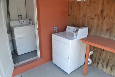 Villa ou maison à louer à Fort Lauderdale, Floride: 55.74 m2 № 2026942 - photo 7