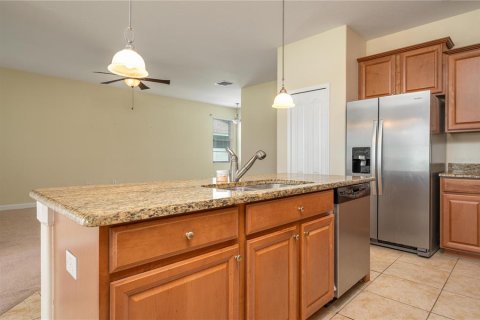 House in Lakeland, Florida 4 bedrooms, 172.89 sq.m. № 1900762 - photo 8