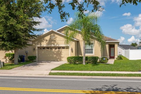 House in Lakeland, Florida 4 bedrooms, 172.89 sq.m. № 1900762 - photo 2