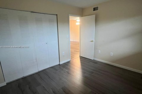 Condominio en venta en Sunrise, Florida, 2 dormitorios, 91.6 m2 № 1950682 - foto 22