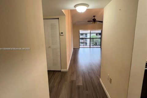 Condominio en venta en Sunrise, Florida, 2 dormitorios, 91.6 m2 № 1950682 - foto 18