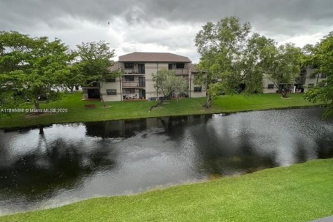 Condominio en venta en Sunrise, Florida, 2 dormitorios, 91.6 m2 № 1950682 - foto 29