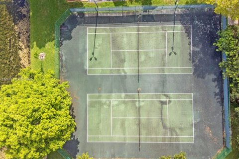 Condominio en venta en Sunrise, Florida, 2 dormitorios, 91.6 m2 № 1950682 - foto 12