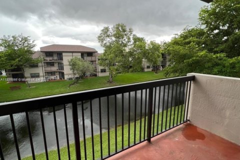 Condominio en venta en Sunrise, Florida, 2 dormitorios, 91.6 m2 № 1950682 - foto 27