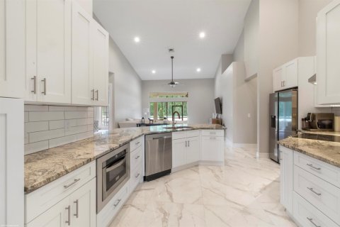 Villa ou maison à vendre à Wellington, Floride: 3 chambres, 216.37 m2 № 2083031 - photo 13