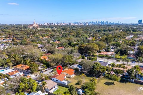 House in South Miami, Florida 2 bedrooms, 86.96 sq.m. № 2032930 - photo 8