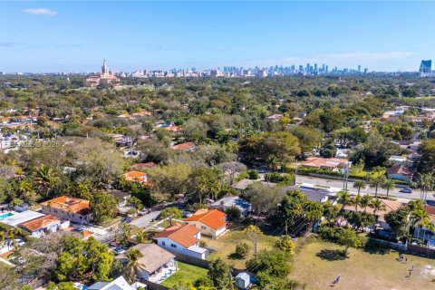 House in South Miami, Florida 2 bedrooms, 86.96 sq.m. № 2032930 - photo 9