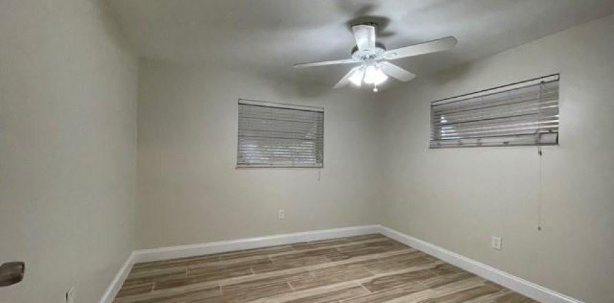 Casa en Sunrise, Florida 4 dormitorios, 144.46 m2 № 1222387