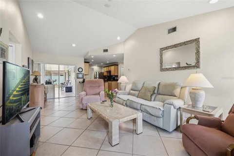 Casa en venta en Melbourne, Florida, 3 dormitorios, 146.41 m2 № 2157589 - foto 6