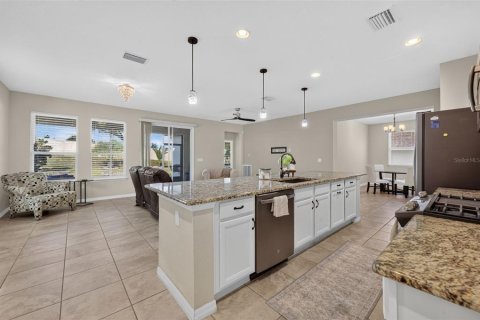 Villa ou maison à vendre à Groveland, Floride: 3 chambres, 178.84 m2 № 2353278 - photo 18