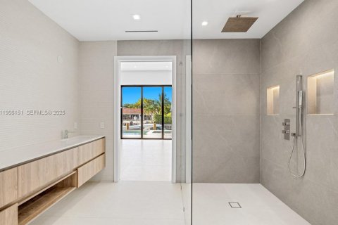 Купить виллу или дом в Норт-Майами, Флорида 6 спален, 412.58м2, № 2027785 - фото 10