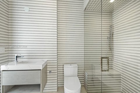 Купить виллу или дом в Норт-Майами, Флорида 6 спален, 412.58м2, № 2027785 - фото 13