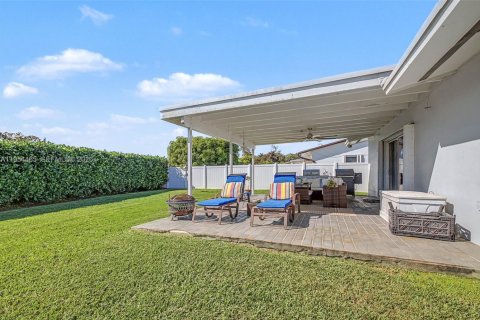 Villa ou maison à vendre à Cutler Bay, Floride: 4 chambres, 210.52 m2 № 2011757 - photo 25