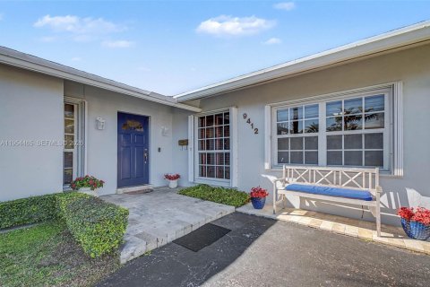 Casa en venta en Cutler Bay, Florida, 4 dormitorios, 210.52 m2 № 2011757 - foto 2