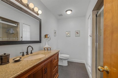 Casa en venta en Cutler Bay, Florida, 4 dormitorios, 210.52 m2 № 2011757 - foto 11