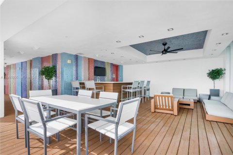 Купить кондоминиум в Майами, Флорида 1 спальня, 70.05м2, № 2005776 - фото 24