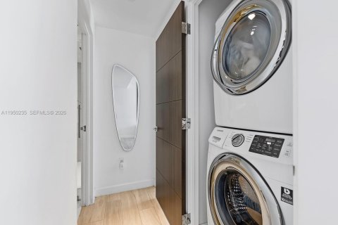 Купить кондоминиум в Майами, Флорида 1 спальня, 70.05м2, № 2005776 - фото 16