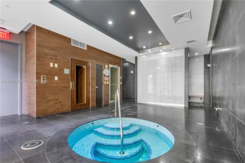 Купить кондоминиум в Майами, Флорида 1 спальня, 70.05м2, № 2005776 - фото 29