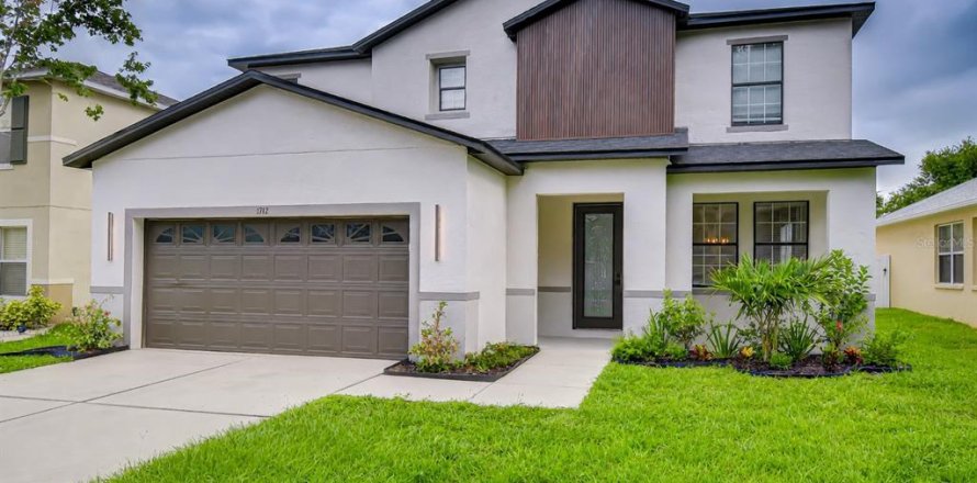 Villa ou maison à Ruskin, Floride 4 chambres, 303.6 m2 № 2310069