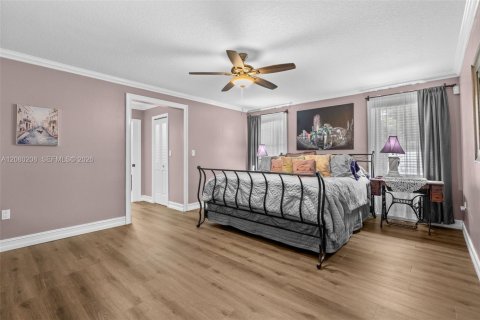 Casa en venta en Miami, Florida, 4 dormitorios, 220.18 m2 № 2344186 - foto 29