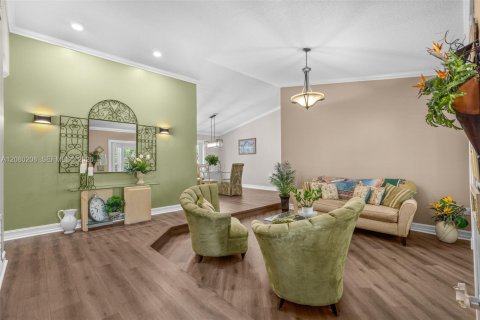 Casa en venta en Miami, Florida, 4 dormitorios, 220.18 m2 № 2344186 - foto 5