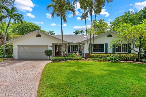 Casa en venta en Miami, Florida, 4 dormitorios, 220.18 m2 № 2344186 - foto 2