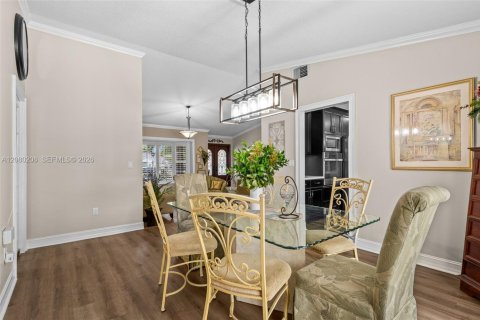Casa en venta en Miami, Florida, 4 dormitorios, 220.18 m2 № 2344186 - foto 11