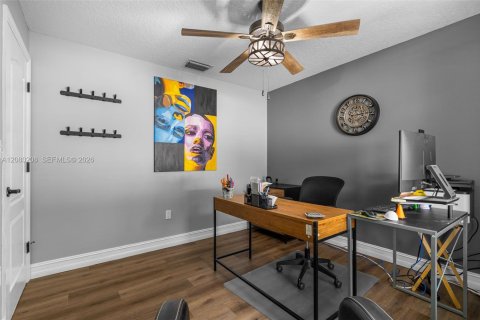 Casa en venta en Miami, Florida, 4 dormitorios, 220.18 m2 № 2344186 - foto 26