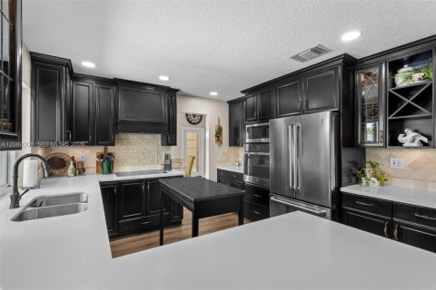 Casa en venta en Miami, Florida, 4 dormitorios, 220.18 m2 № 2344186 - foto 16