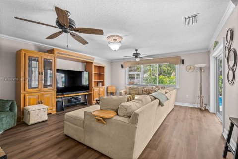 Casa en venta en Miami, Florida, 4 dormitorios, 220.18 m2 № 2344186 - foto 12