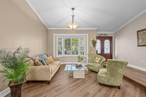 Casa en venta en Miami, Florida, 4 dormitorios, 220.18 m2 № 2344186 - foto 7