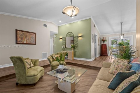 Casa en venta en Miami, Florida, 4 dormitorios, 220.18 m2 № 2344186 - foto 8