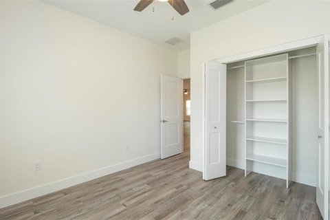 Casa en alquiler en Spring Hill, Florida, 3 dormitorios, 150.13 m2 № 1856133 - foto 5