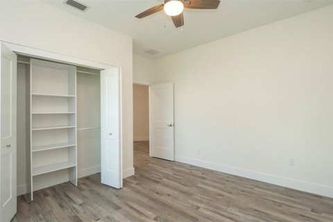 Casa en alquiler en Spring Hill, Florida, 3 dormitorios, 150.13 m2 № 1856133 - foto 8