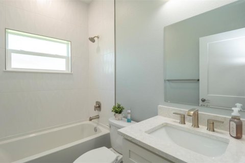 Casa en alquiler en Spring Hill, Florida, 3 dormitorios, 150.13 m2 № 1856133 - foto 6