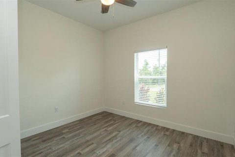 Casa en alquiler en Spring Hill, Florida, 3 dormitorios, 150.13 m2 № 1856133 - foto 4