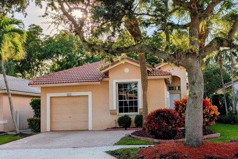 Casa en Weston, Florida 3 dormitorios, 138.89 m2 № 2046849