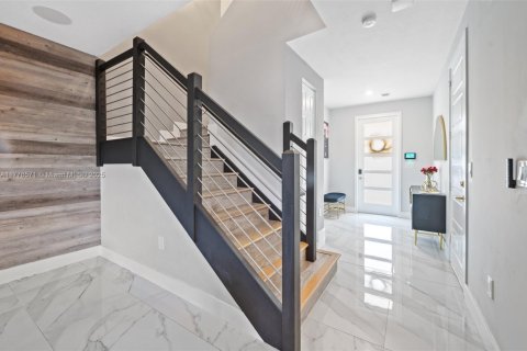 Adosado en venta en Miami Lakes, Florida, 3 dormitorios, 161.93 m2 № 1727095 - foto 4