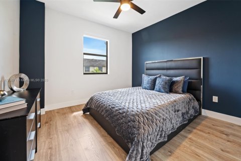 Adosado en venta en Miami Lakes, Florida, 3 dormitorios, 161.93 m2 № 1727095 - foto 16