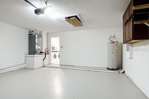 Villa ou maison à louer à Kissimmee, Floride: 3 chambres, 173.73 m2 № 2398503 - photo 24