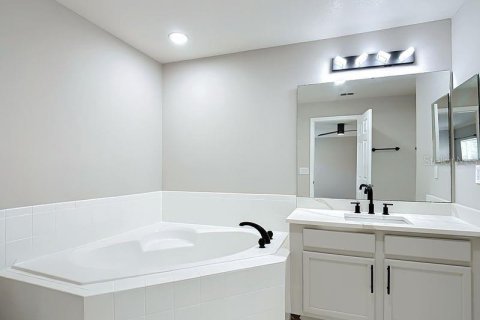 Villa ou maison à louer à Kissimmee, Floride: 3 chambres, 173.73 m2 № 2398503 - photo 28