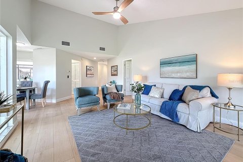 Townhouse in Oldsmar, Florida 2 bedrooms, 111.58 sq.m. № 1914262 - photo 2