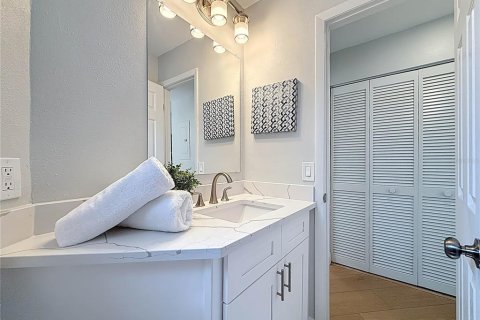 Townhouse in Oldsmar, Florida 2 bedrooms, 111.58 sq.m. № 1914262 - photo 29