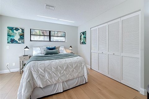 Townhouse in Oldsmar, Florida 2 bedrooms, 111.58 sq.m. № 1914262 - photo 24