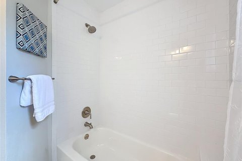 Townhouse in Oldsmar, Florida 2 bedrooms, 111.58 sq.m. № 1914262 - photo 28