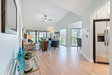 Townhouse in Oldsmar, Florida 2 bedrooms, 111.58 sq.m. № 1914262 - photo 10