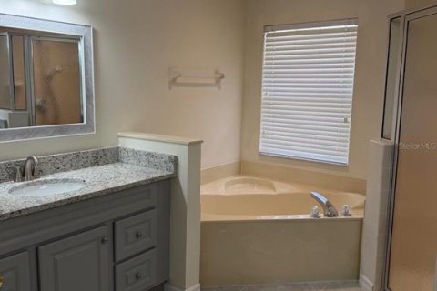 House in Ocala, Florida 3 bedrooms, 195.84 sq.m. № 2205596 - photo 8