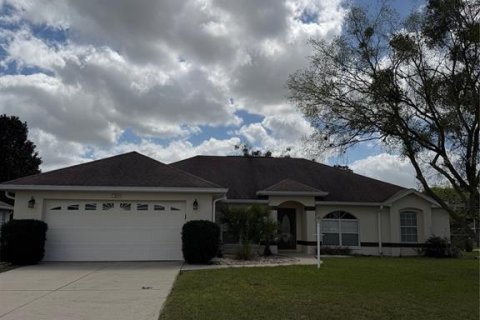 House in Ocala, Florida 3 bedrooms, 195.84 sq.m. № 2205596